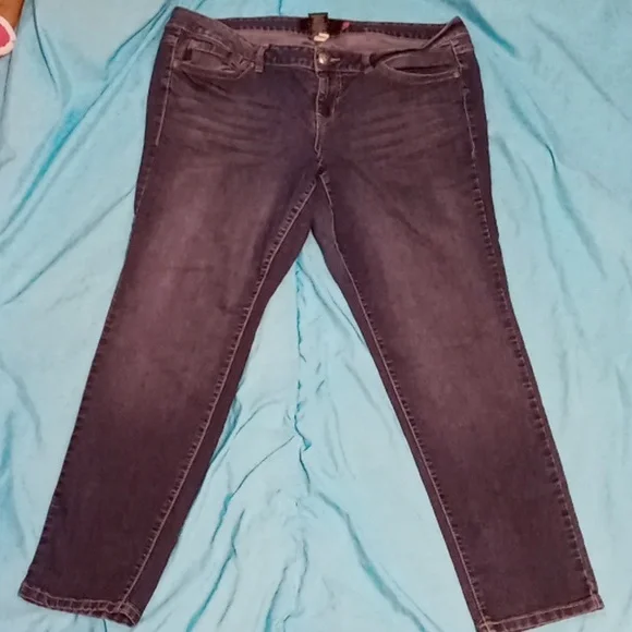 Torrid womens jeans. Dark wash, size 22S - Picture 3 of 5